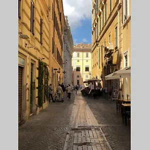 chiaras-place-at-pantheon-your-apt-in-rome.it-romehotels.com/